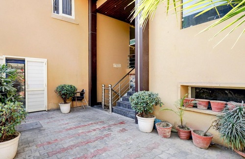 Amritsar House | Collection O Amritsar District Court