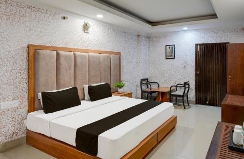 Rudrapur Hotel | Collection O Awas Vikas Near Bus Stand Formerly Hotel Rivera