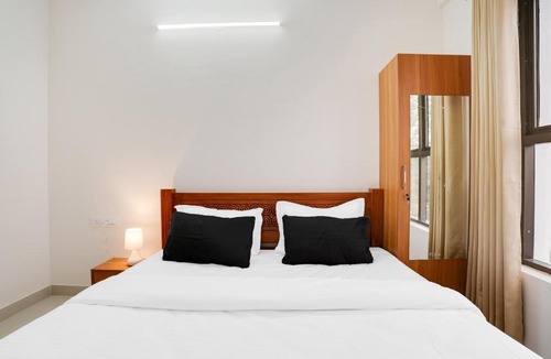 Narayanapura Hotel | Collection O K R Puram Manyata