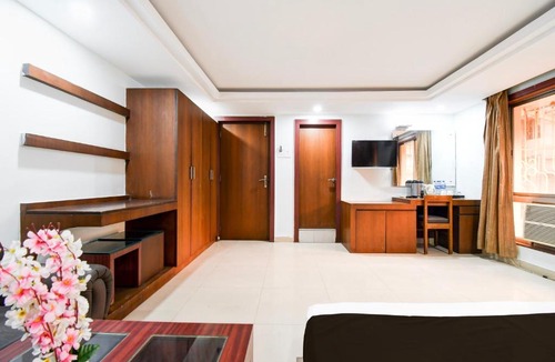 Dhanbad Hotel | Collection O Shanti Bhawan Bank More Formerly Madhulika
