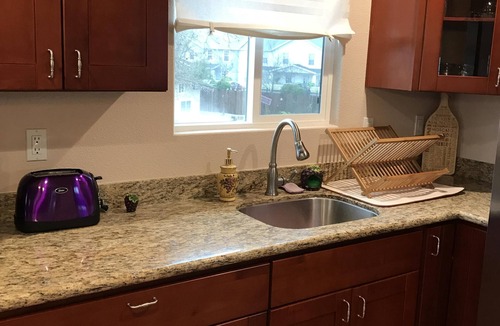 Windsor Apartment | Combs Wine Sippin Escape