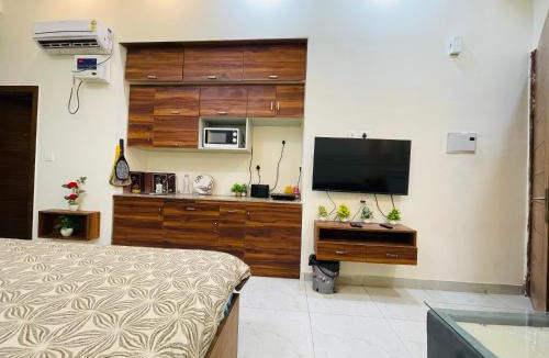 Noida Apartment | Comfy Gateways