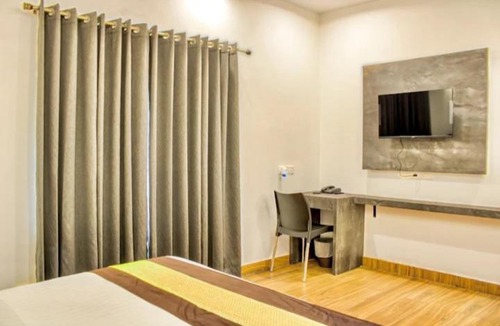 Bullawala Hotel | Compass rose