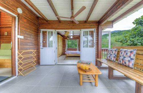 Paud Ski Chalet | CosmicStays Yotsuba