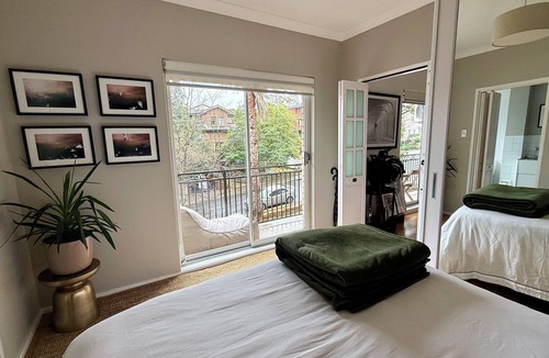 Gladesville Apartment | Cozy 1 bedroom apartment in the bayside Sydney suburb of Gladesville