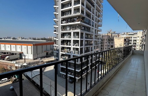 Zirakpur Apartment | Cozy 1-bedroom apartment in pleasant Zirakpur with AC