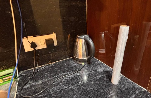 Greater Noida Apartment | Cozy 1-bedroom studio in fabulous Greater Noida with AC