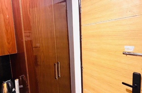 Greater Noida Apartment | Cozy 1-bedroom studio in fabulous Greater Noida with AC