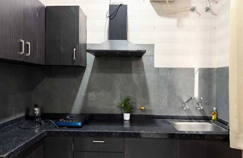 Vaishali Nagar Apartment | Cozy 1BHK in Vaishali Nagar Jaipur | AC | WiFi | Free Parking | Sleeps 3