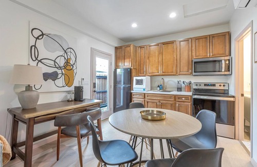 Folsom Apartment | Cozy Broadstone guesthouse located near shops & trails with AC, WiFi & laundry!
