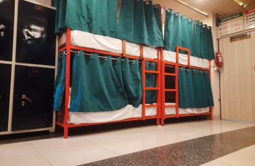 Dehradun Hostel | Cozy bunks z hostel