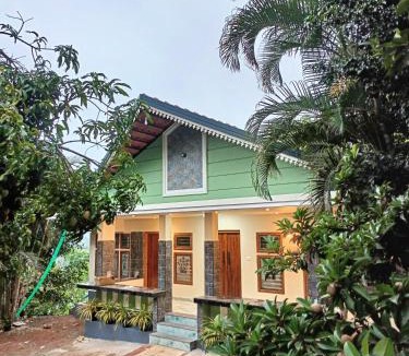 Mananthavady House | Cozy Fern Villa