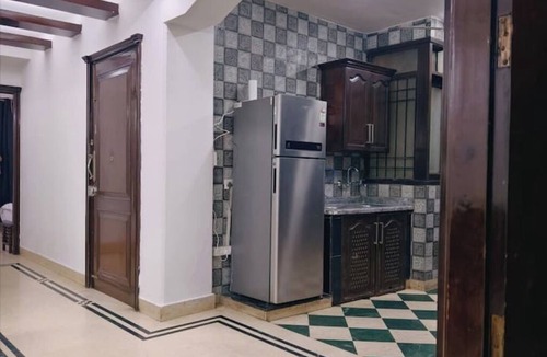 New Delhi Apartment | Cozy & Spacious 3BHK in GK3 – Perfect for Families!