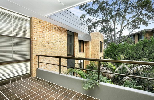 Cremorne Apartment | Cremorne - SPF13 - Spofforth Street - Sunny 2BR Apartment with Balcony Parking Near Cremorne Shops Transport