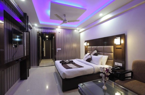 Mayapur Hotel | Crystal Ganga Heights 5 Min from Har Ki Pauri