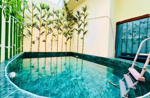 Noida Villa | Cygnus Villa with Cocktail pool