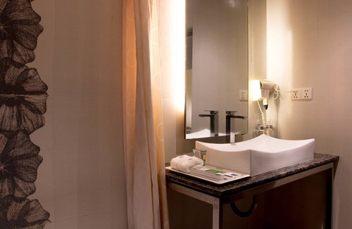 Banani Hotel | D'more Dhaka Hotel & Resort
