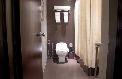 Banani Hotel | D'more Dhaka Hotel & Resort