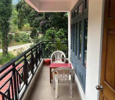Geyzing House | Darap Dzimkha