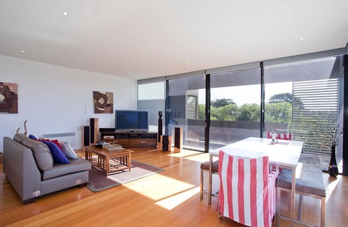 Anglesea House | Debonair 1