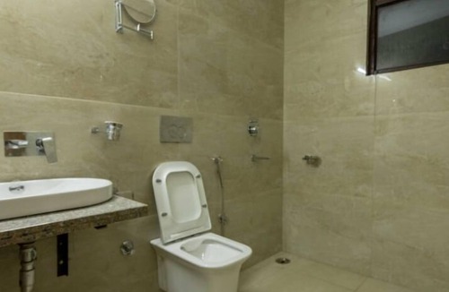 Kargil Hotel | Dee Grand Marq Hotel