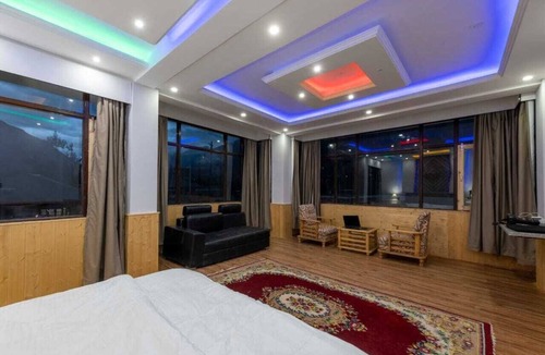 Kargil Hotel | Dee Grand Marq Hotel