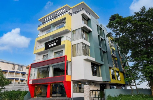 Madanpur House | Deluxe Aiims Kolkata Tanish Inn
