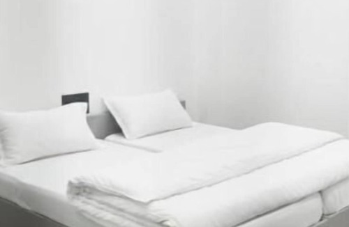 Agra Bed & Breakfast | Deluxe Family Room in Agra with Kitchenette & Private Bathroom