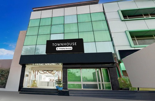Mohali House | Deluxe Hotel Hm Crystal