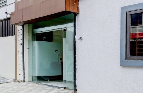 Rau House | Deluxe Hotel Sp14