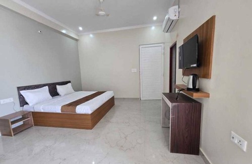 Auli House | Deluxe Lexa Grand