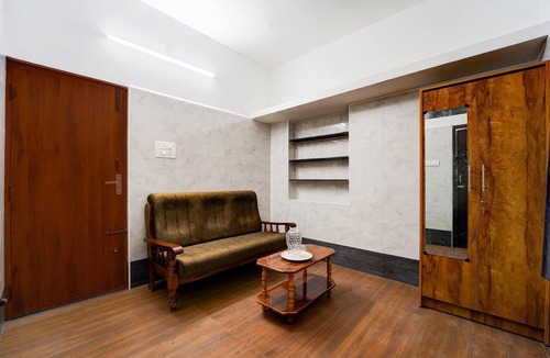 Peelamedu House | Deluxe Townhouse M K Elegance Inn