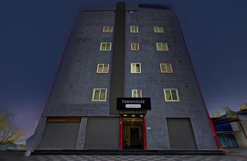 Tirupati House | Deluxe Townhouse Tirupati