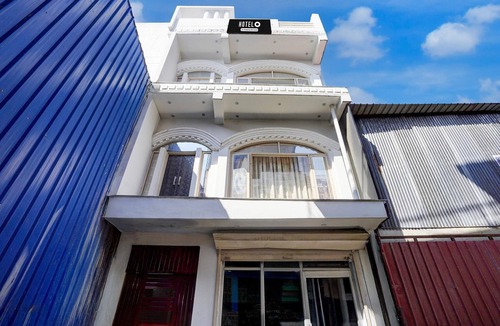 Dehradun House | Deluxe Vista Express Homestay