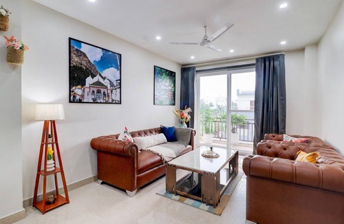 Dehradun House | Deluxe With Balcony Rispana River Dehradun