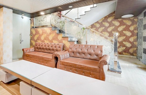 Dehradun House | Deluxe with Twin BedRispana Pul Haridwar