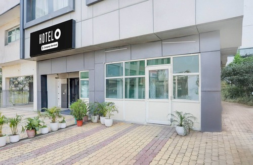 Zirakpur House | Deluxehotel jb plaza
