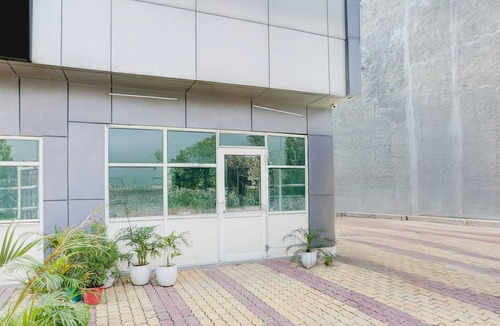 Zirakpur House | Deluxehotel jb plaza