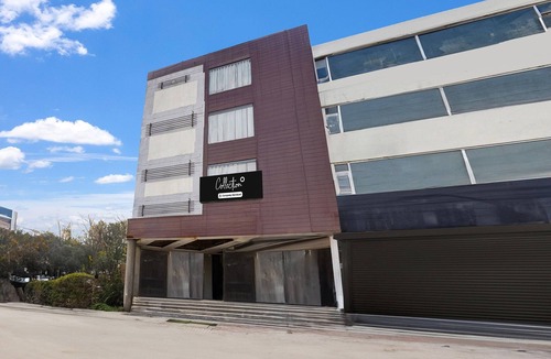 Zirakpur House | Deluxezirakpur Patiala Road