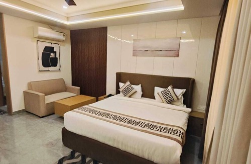 Pratapgarh City Resort | Devansh Palace And Resort