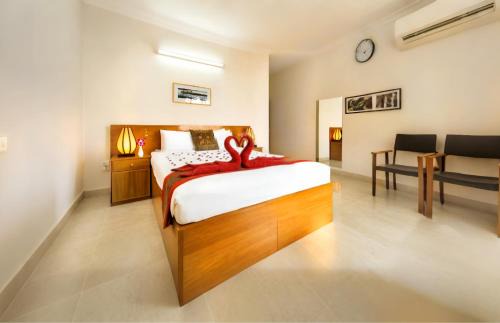 Banani Hotel | Dhaka Golden Inn - Banani'Lakeside
