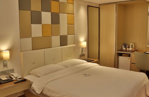 Dhaka Hotel | Dhaka Regency Hotel & Resort