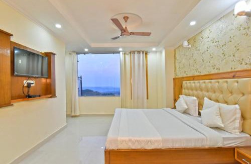 Bhagsu Nag Apartment | Dharamshala Retreat hotel Pine view#Free Parking#cricket stadium 5 km#Mountain View