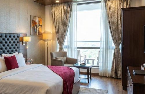 Bhediyana Hotel | Dharcholi Hotel Cafe and Restro