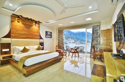 Dharamshala Hotel | DHAULADHAR HILLS RESORTS