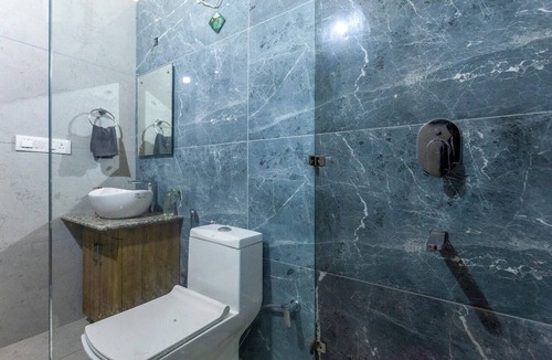 Bhimtal Hotel | Dimmys By the Lake Bhimtal