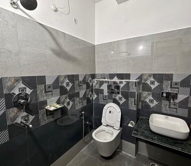 Kharsali Hotel | Divine Ganga