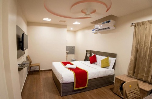 Tirupati Hotel | DLR GRAND
