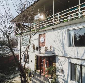 Brein Resort | Dojee's The Floral Home