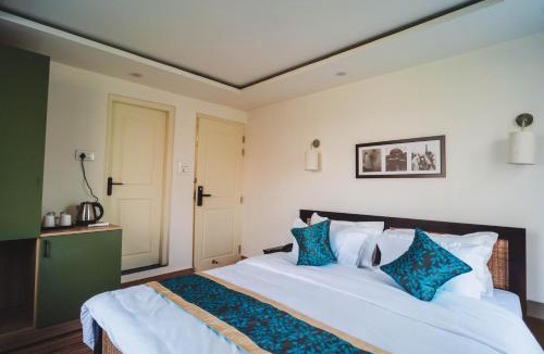 Brein Resort | Dojee's The Floral Home